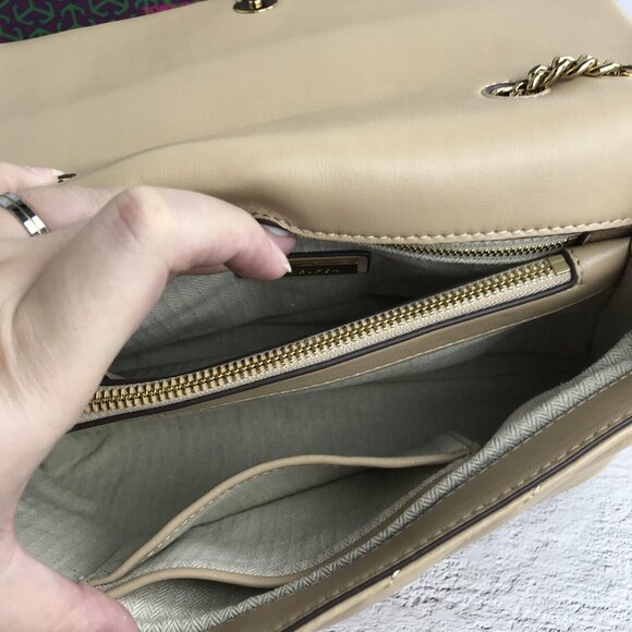 NWT Tory Burch Kira Chevron Large Convertible Should bag in light beg - Picture 10 of 13